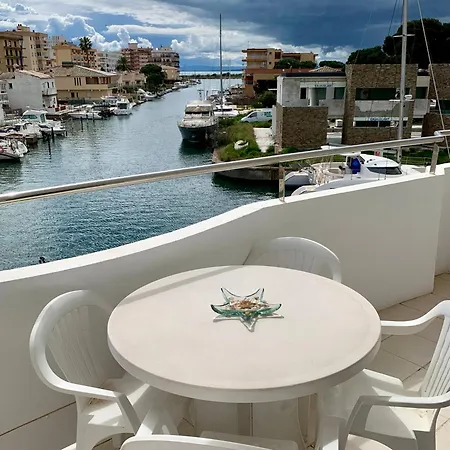 Apartment Con Piscina - Magnificas Vistas Al Canal - Aire Acondicionado A *