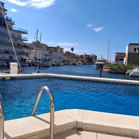 Apartment Con Piscina - Magnificas Vistas Al Canal - Aire Acondicionado A *