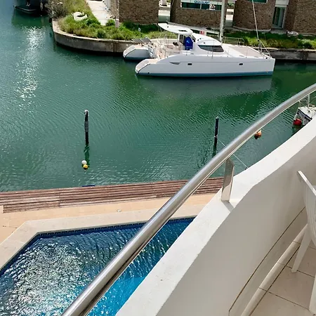 Apartment Con Piscina - Magnificas Vistas Al Canal - Aire Acondicionado A *